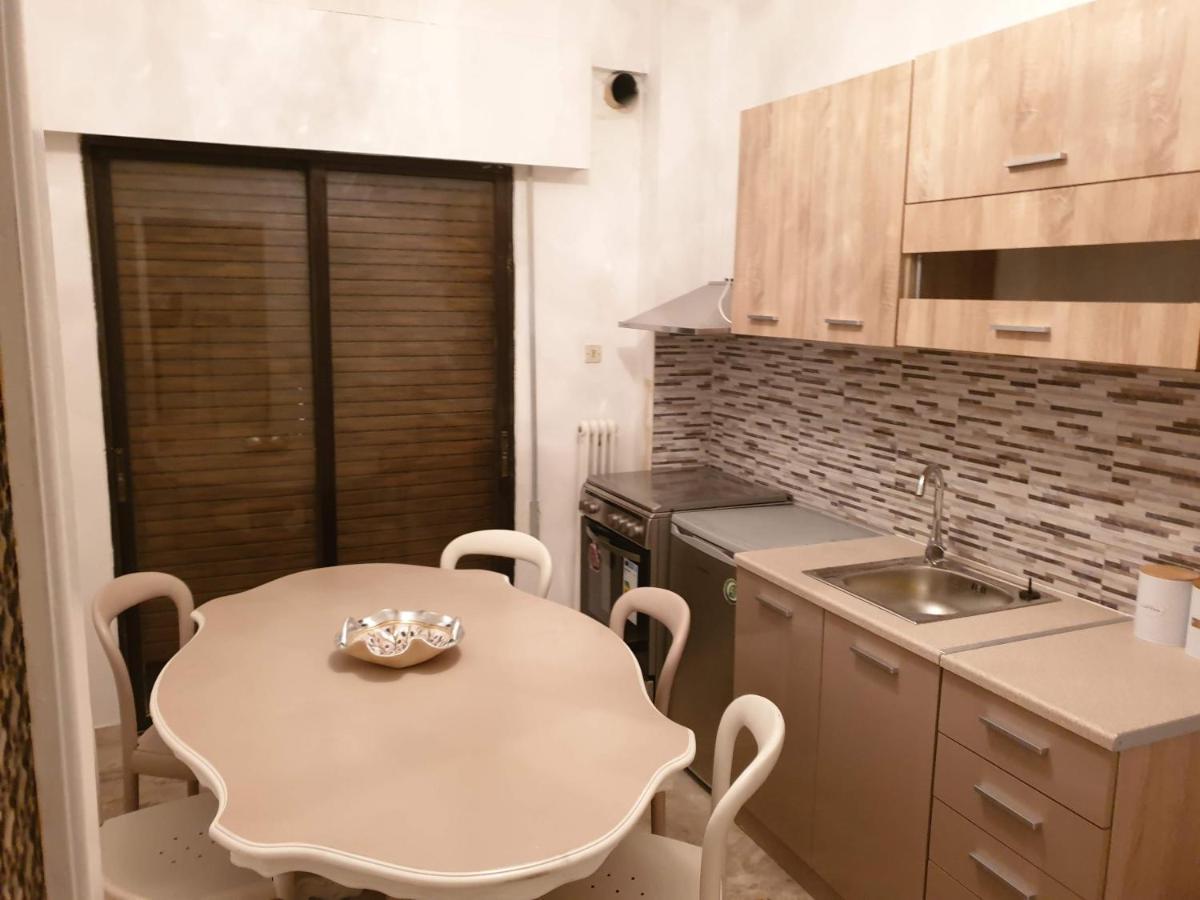 Lemesou Apartments Патра Екстериор снимка